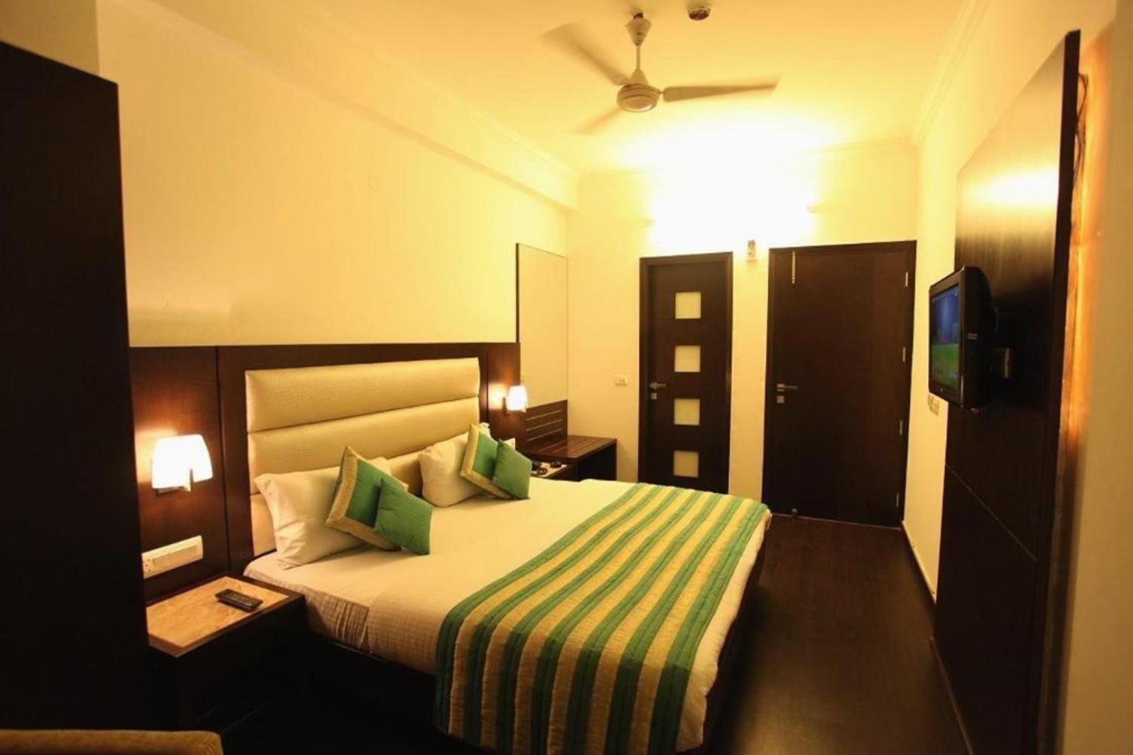 Hotel Chanchal Continental - 02 Mins From New Delhi Railway Station Extérieur photo