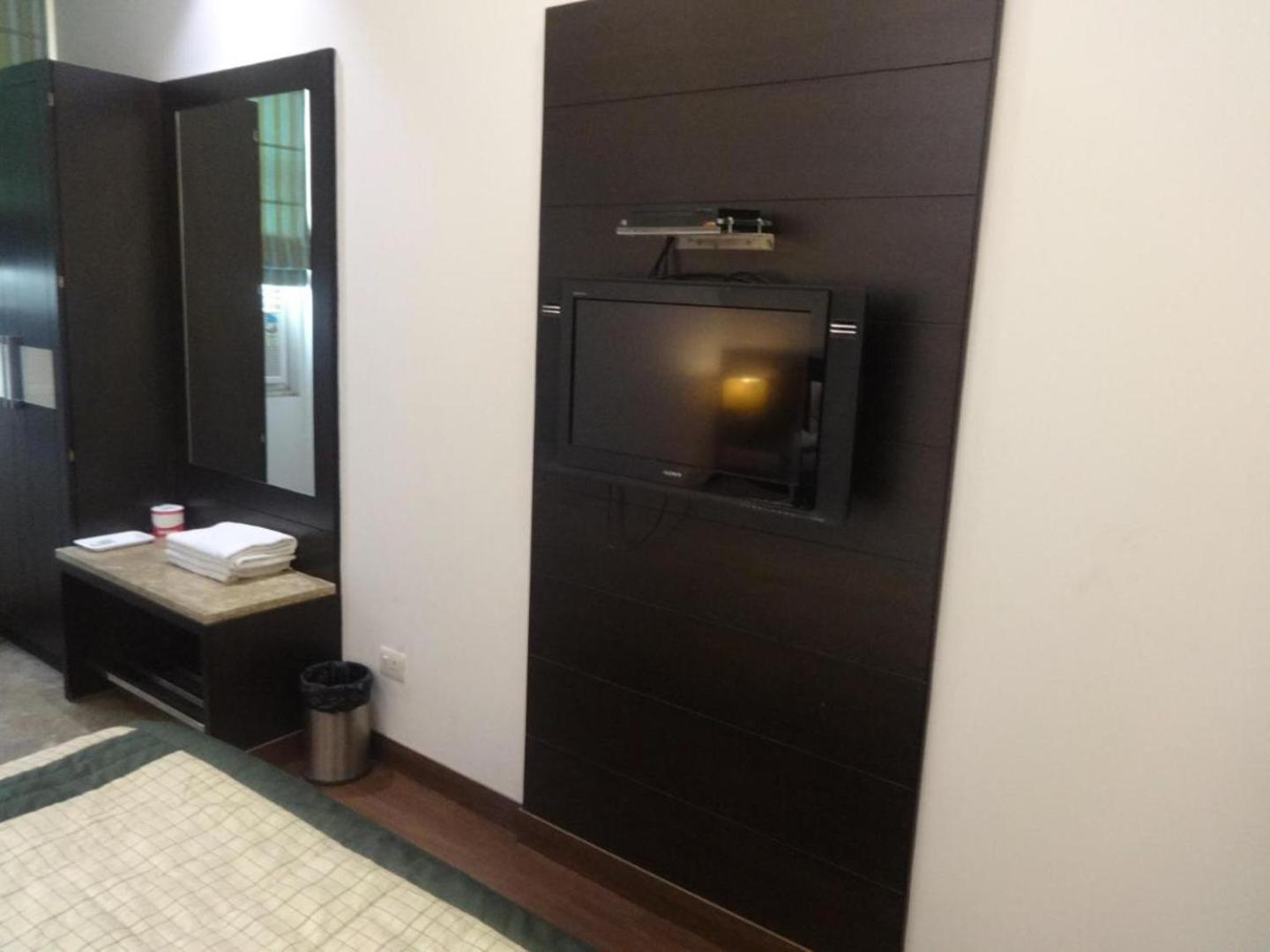Hotel Chanchal Continental - 02 Mins From New Delhi Railway Station Extérieur photo