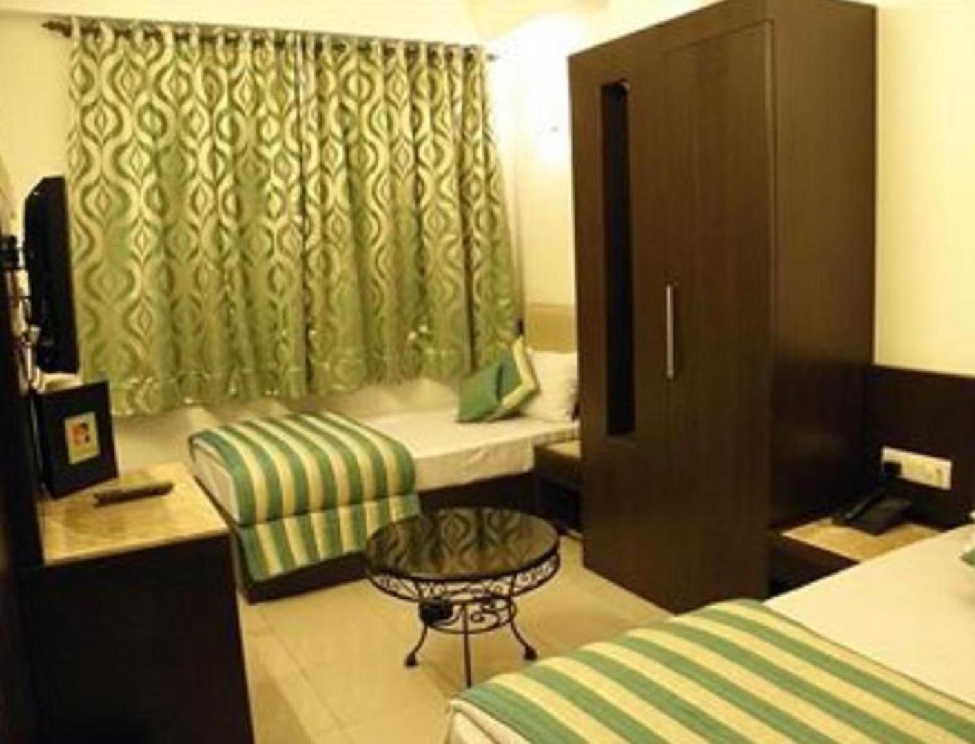 Hotel Chanchal Continental - 02 Mins From New Delhi Railway Station Extérieur photo