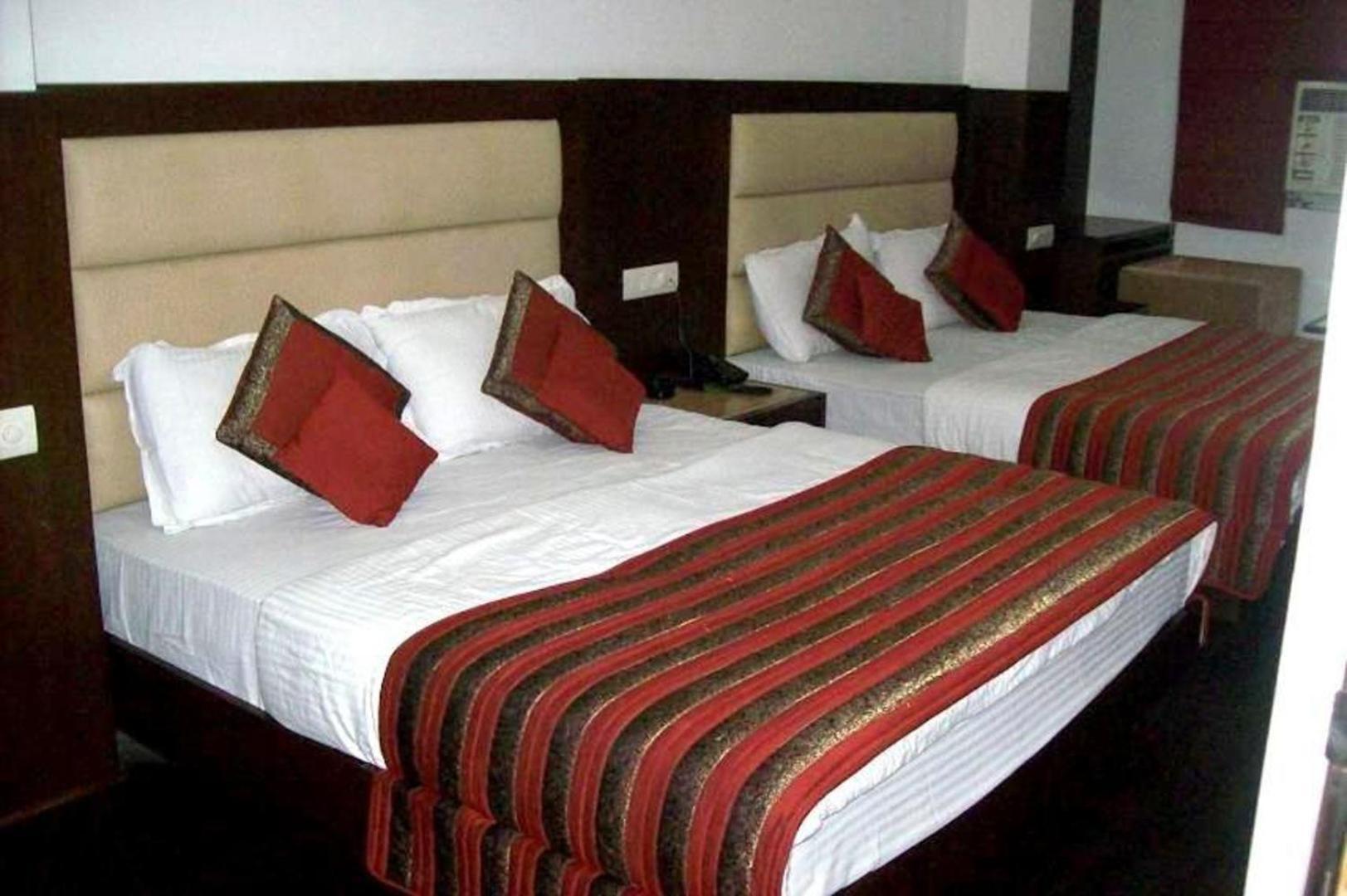 Hotel Chanchal Continental - 02 Mins From New Delhi Railway Station Extérieur photo