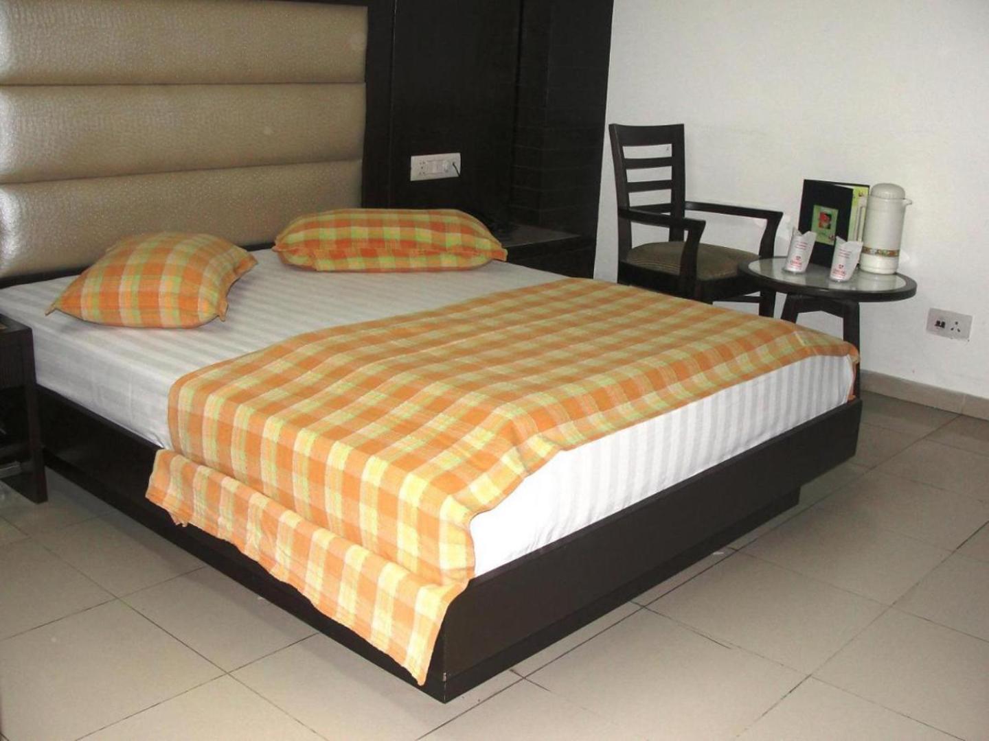 Hotel Chanchal Continental - 02 Mins From New Delhi Railway Station Extérieur photo