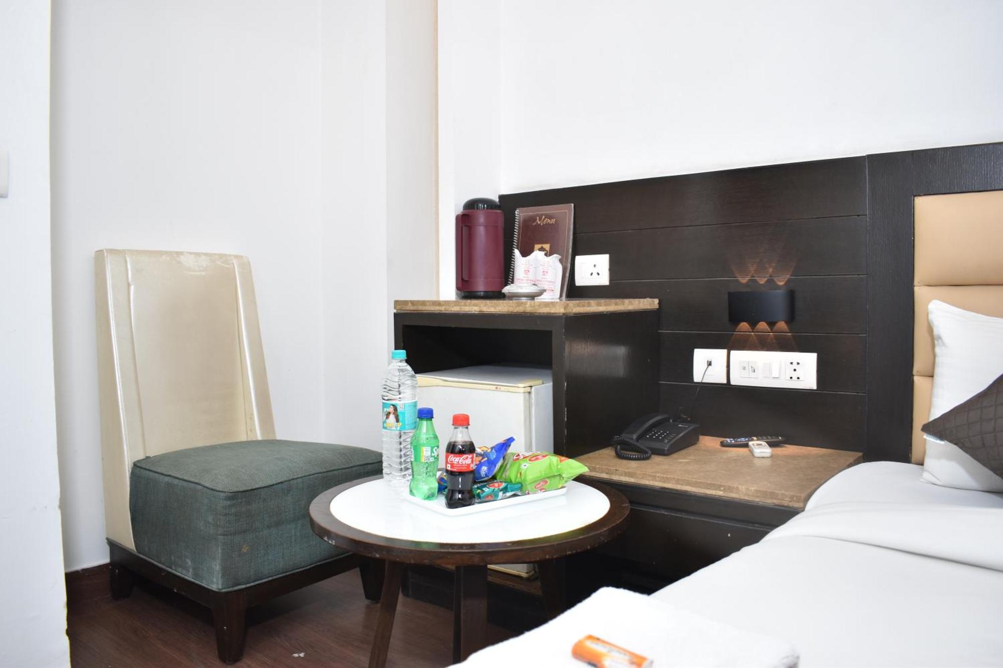 Hotel Chanchal Continental - 02 Mins From New Delhi Railway Station Extérieur photo