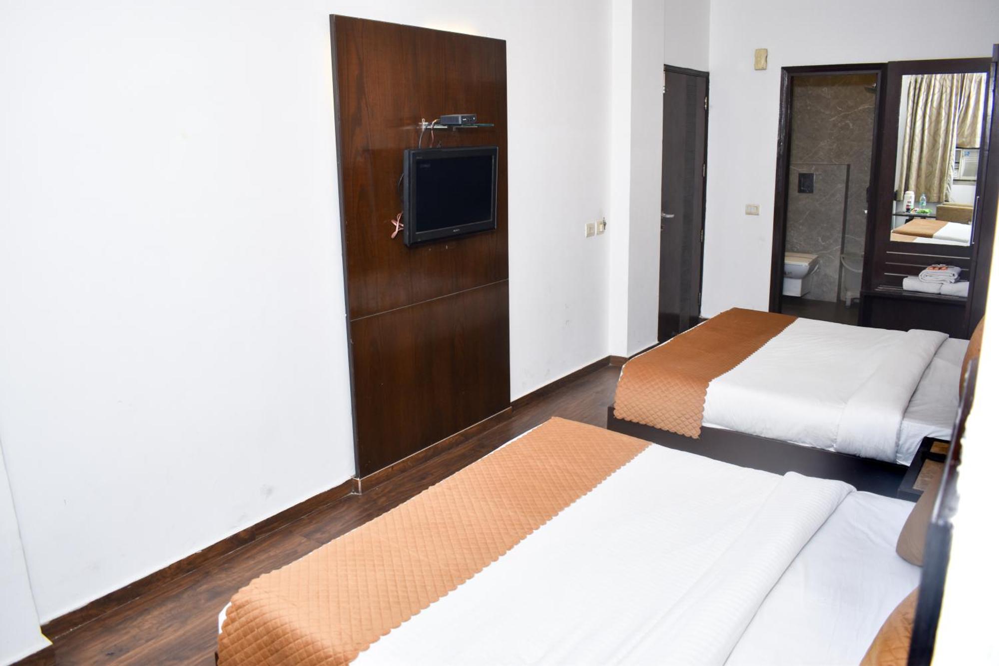 Hotel Chanchal Continental - 02 Mins From New Delhi Railway Station Extérieur photo