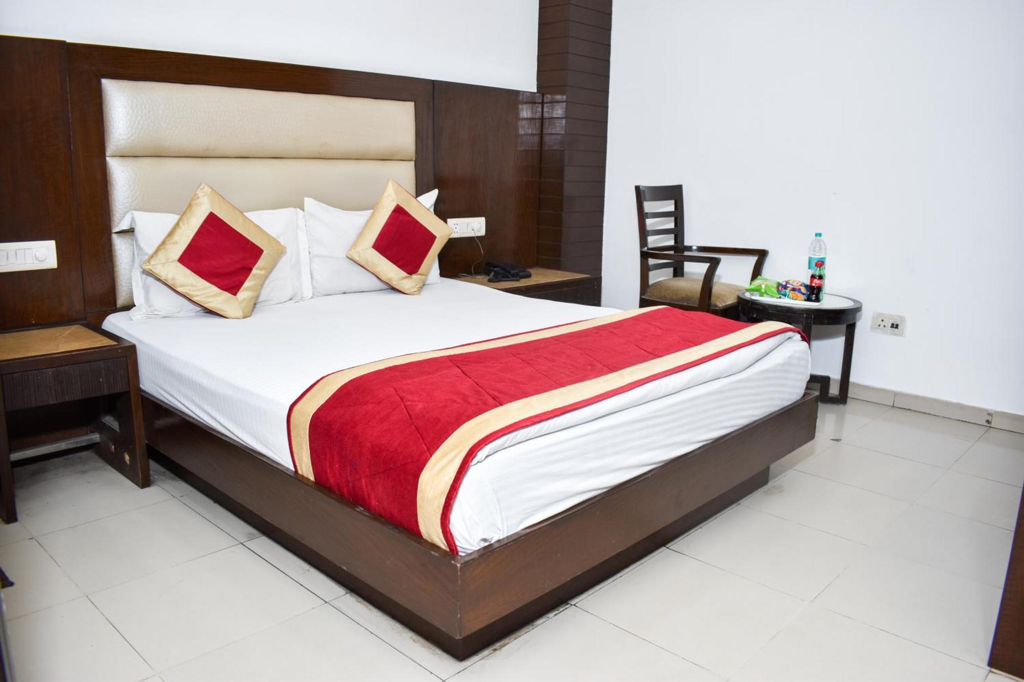 Hotel Chanchal Continental - 02 Mins From New Delhi Railway Station Extérieur photo