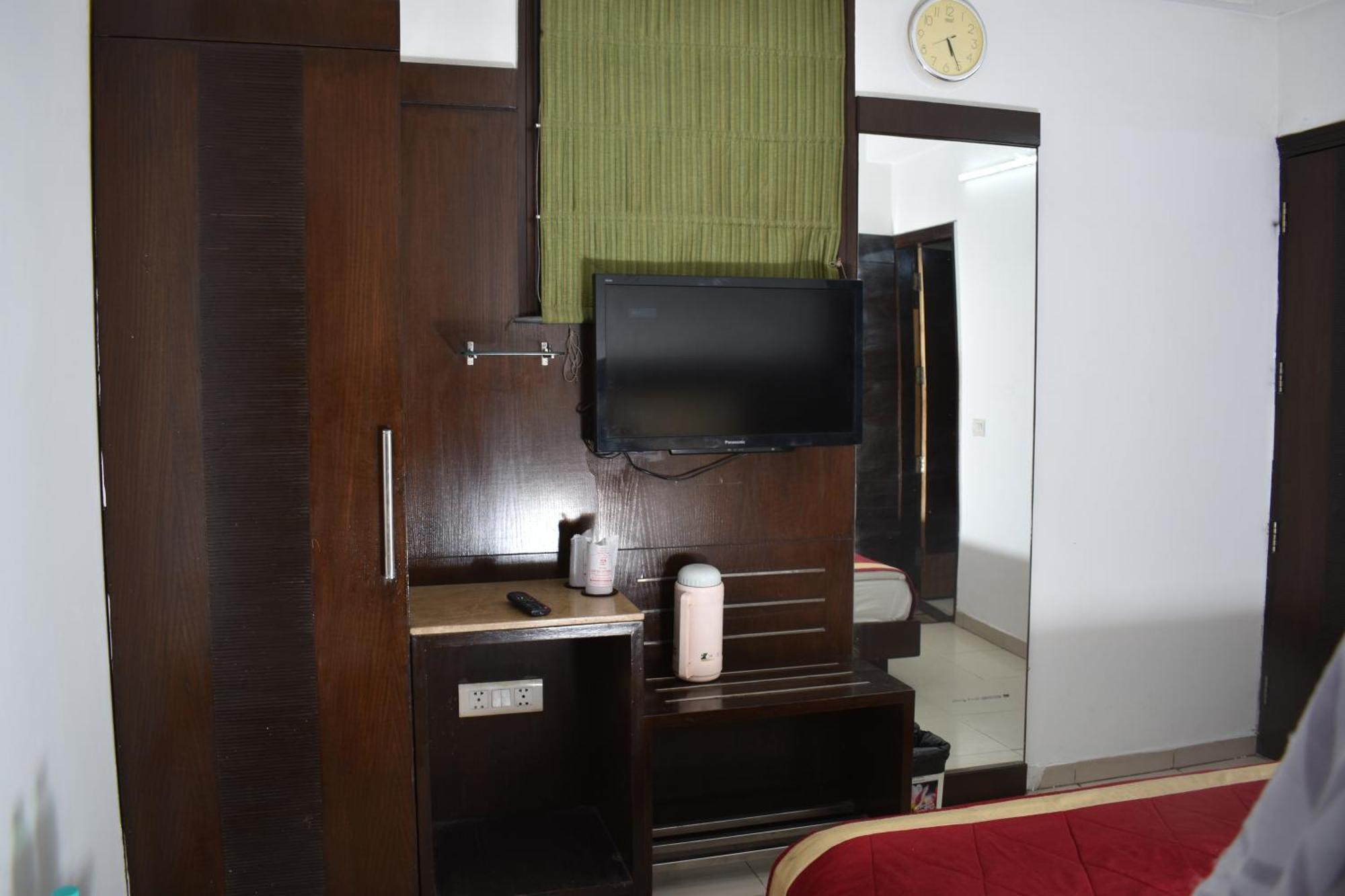 Hotel Chanchal Continental - 02 Mins From New Delhi Railway Station Extérieur photo