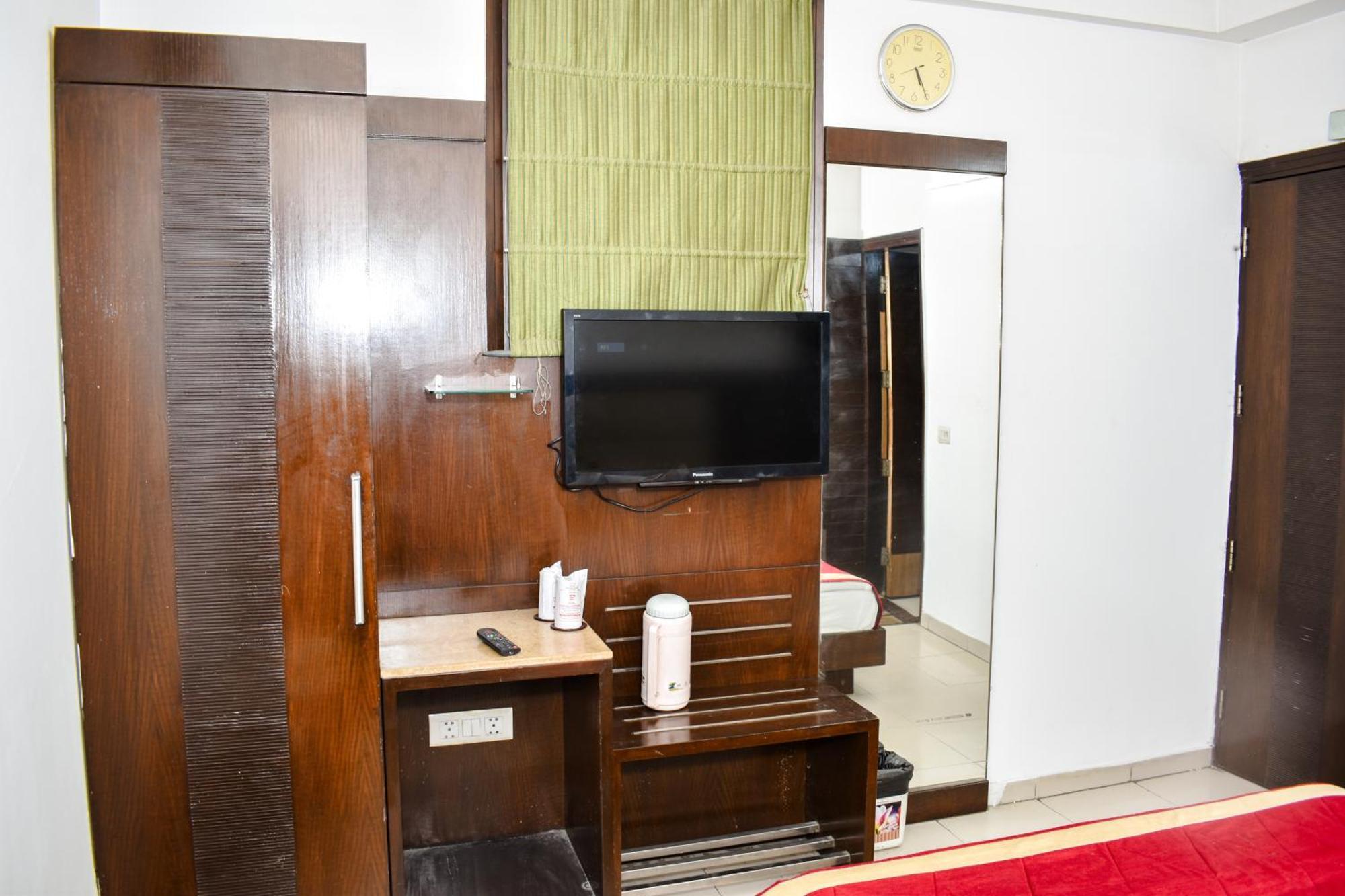 Hotel Chanchal Continental - 02 Mins From New Delhi Railway Station Extérieur photo