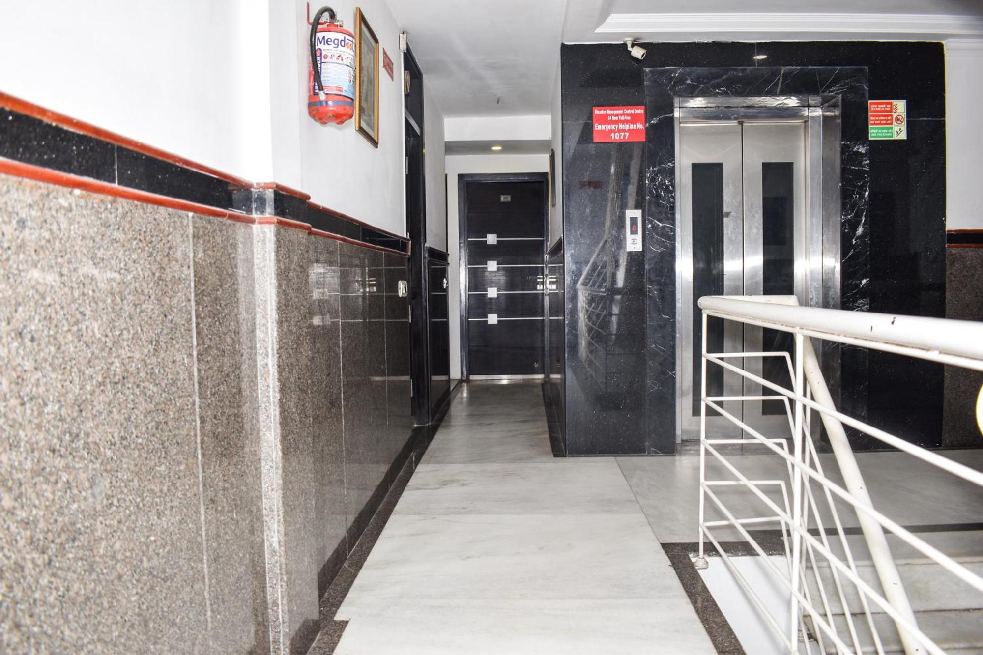Hotel Chanchal Continental - 02 Mins From New Delhi Railway Station Extérieur photo