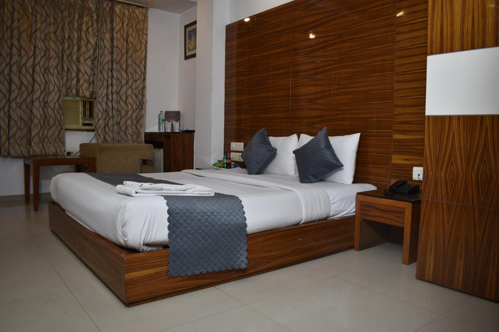 Hotel Chanchal Continental - 02 Mins From New Delhi Railway Station Extérieur photo
