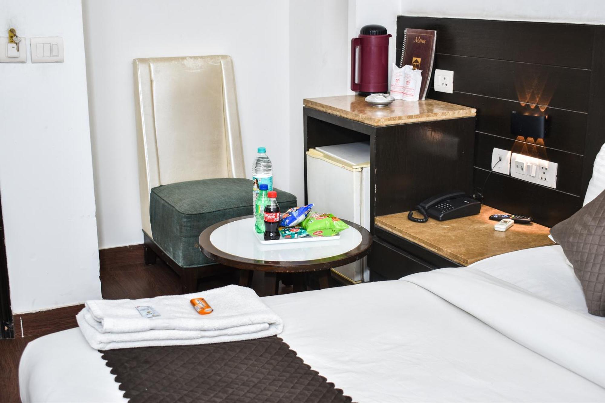 Hotel Chanchal Continental - 02 Mins From New Delhi Railway Station Extérieur photo