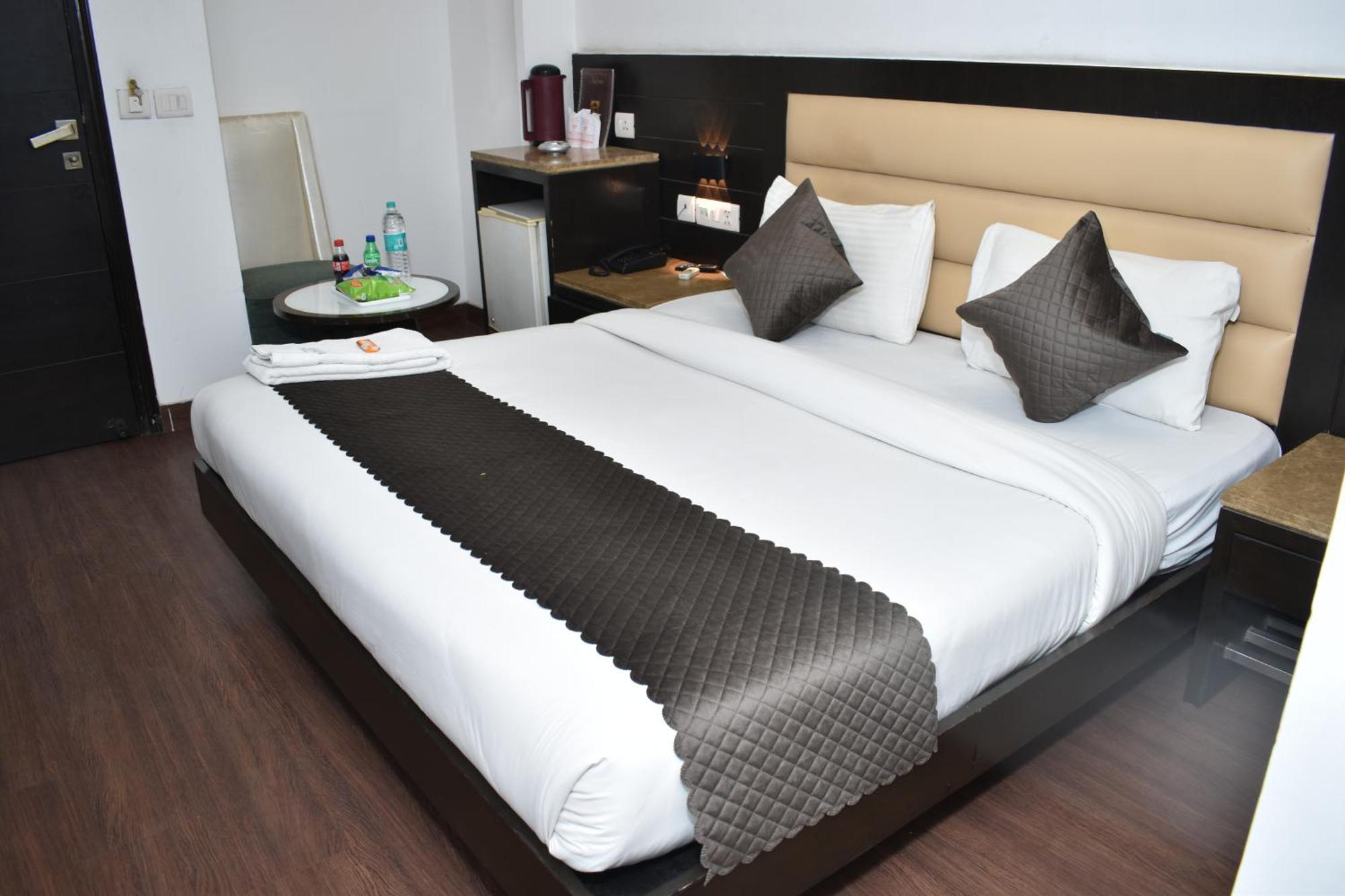 Hotel Chanchal Continental - 02 Mins From New Delhi Railway Station Extérieur photo
