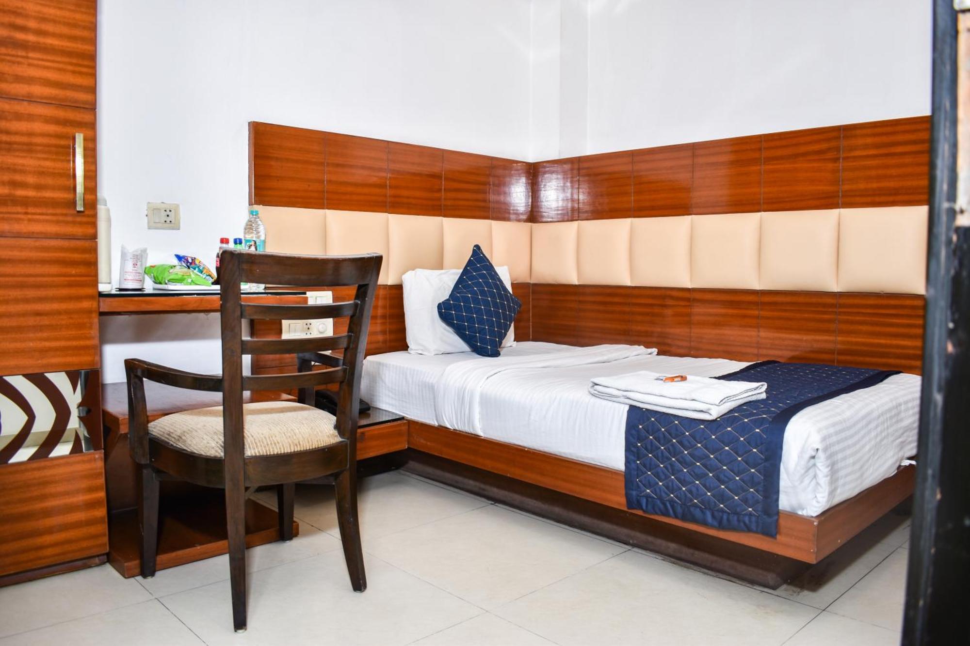Hotel Chanchal Continental - 02 Mins From New Delhi Railway Station Extérieur photo