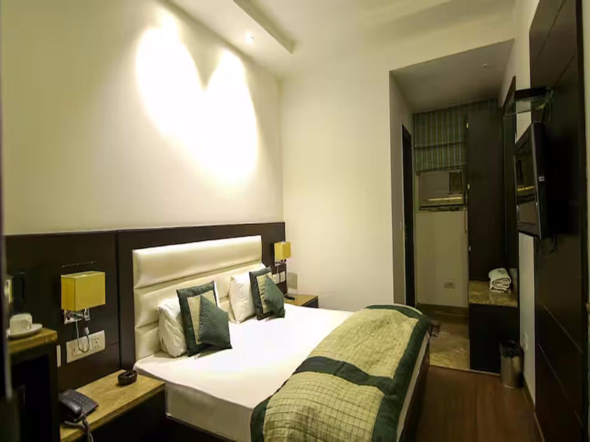 Hotel Chanchal Continental - 02 Mins From New Delhi Railway Station Extérieur photo