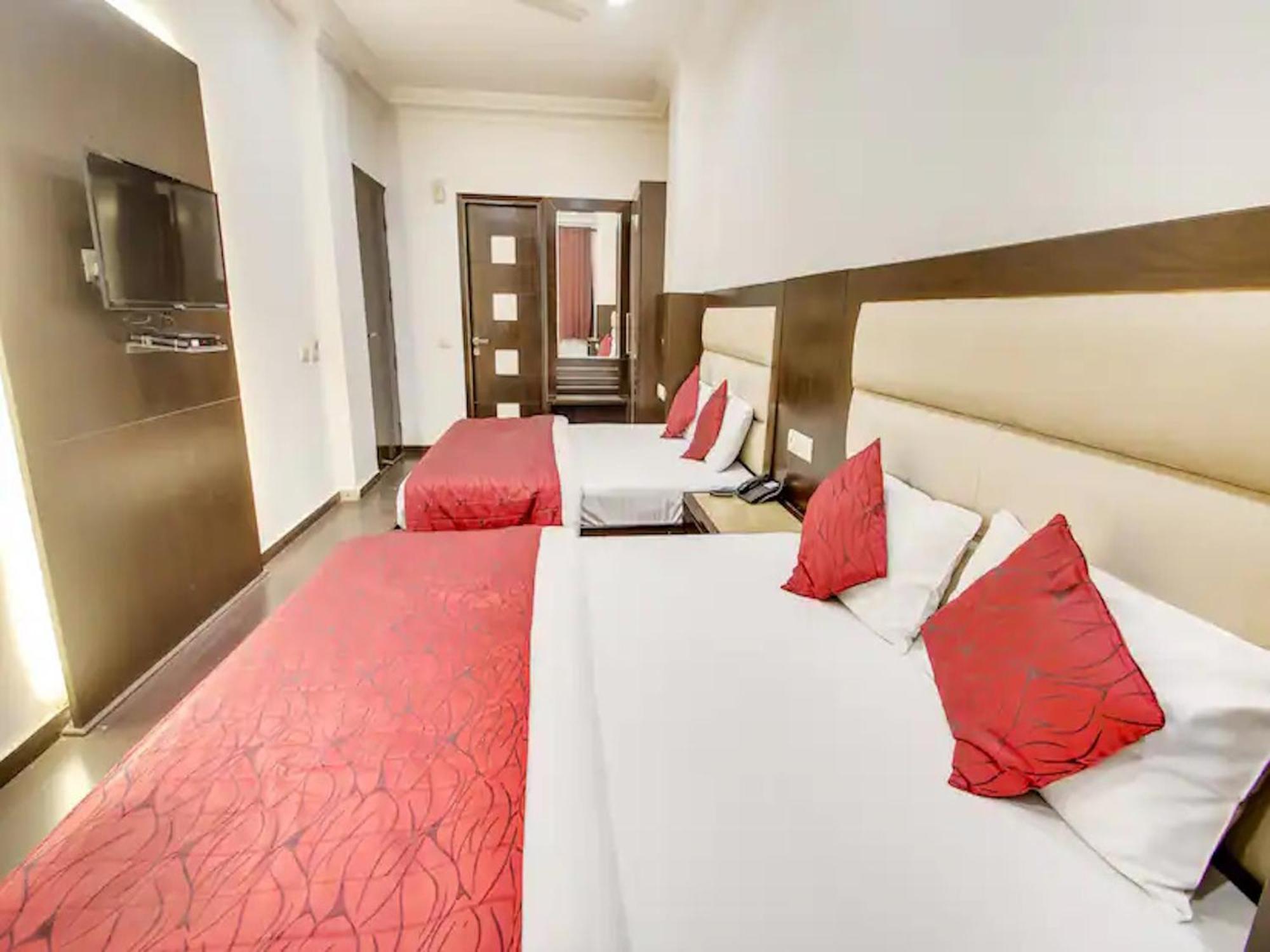 Hotel Chanchal Continental - 02 Mins From New Delhi Railway Station Extérieur photo